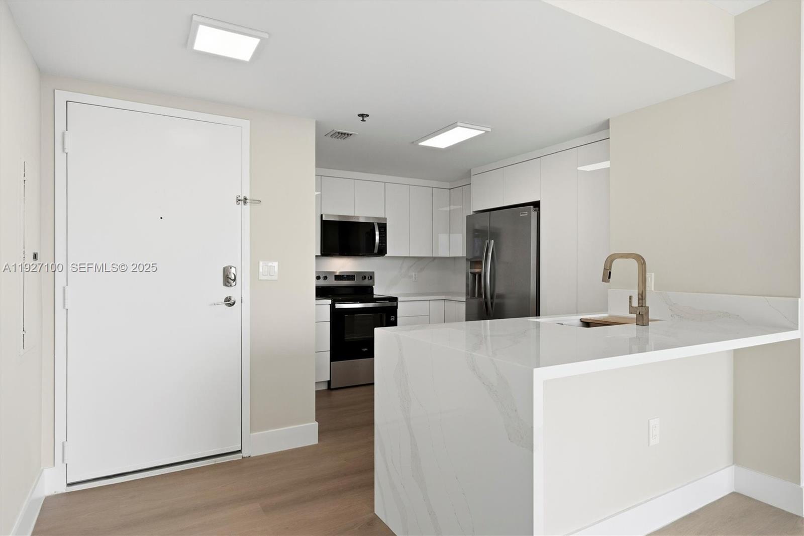 1401 SW 22nd St #1001 Miami, FL 33145