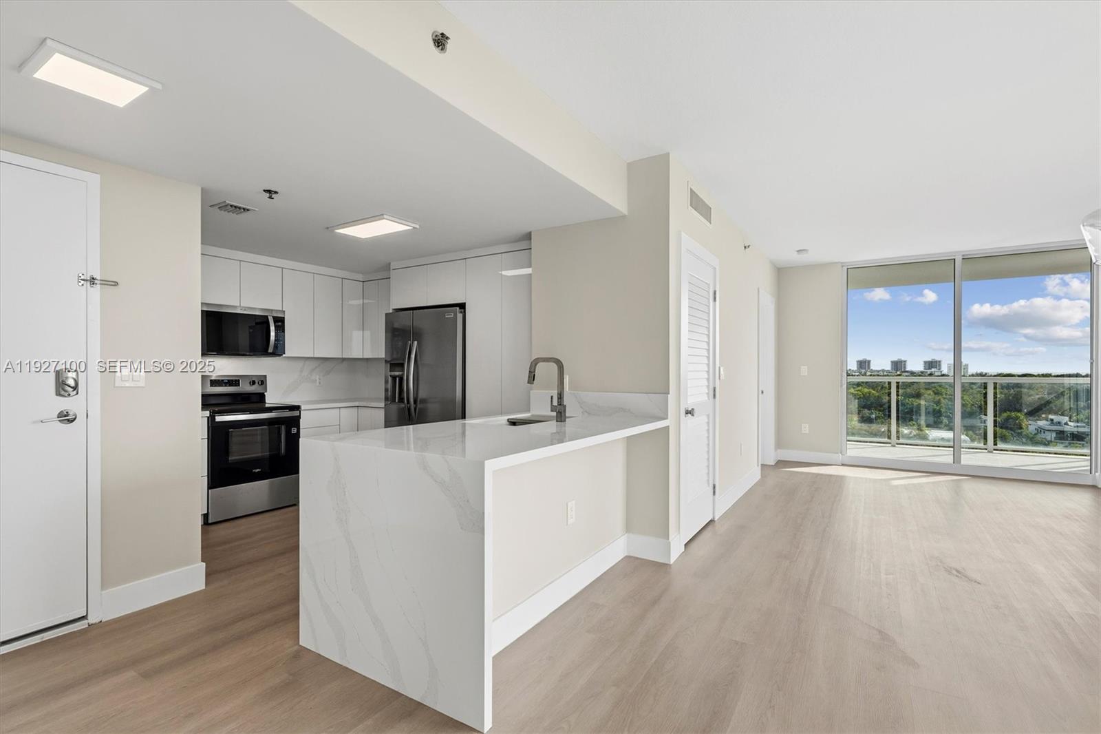 1401 SW 22nd St #1001 Miami, FL 33145