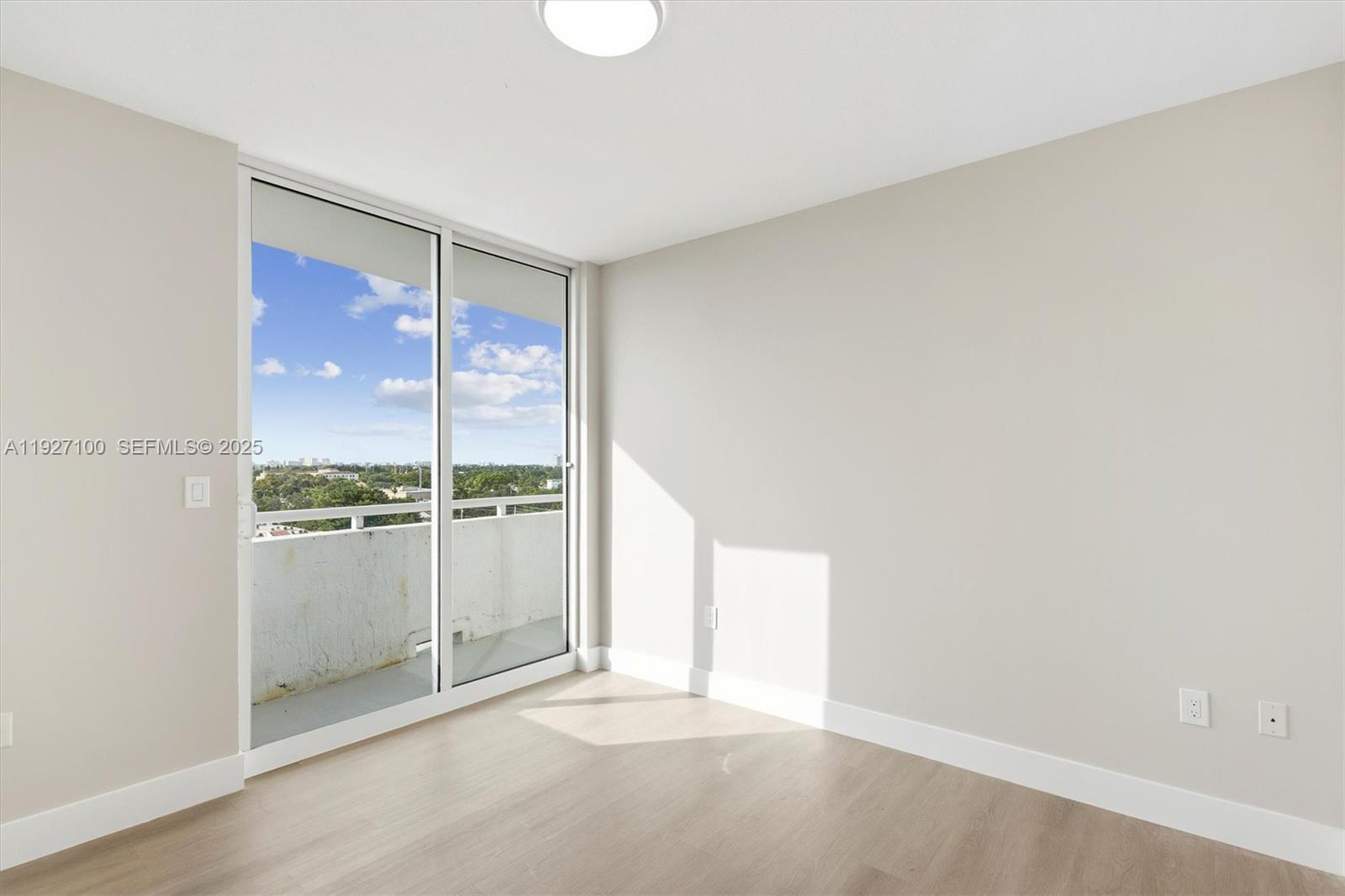 1401 SW 22nd St #1001 Miami, FL 33145