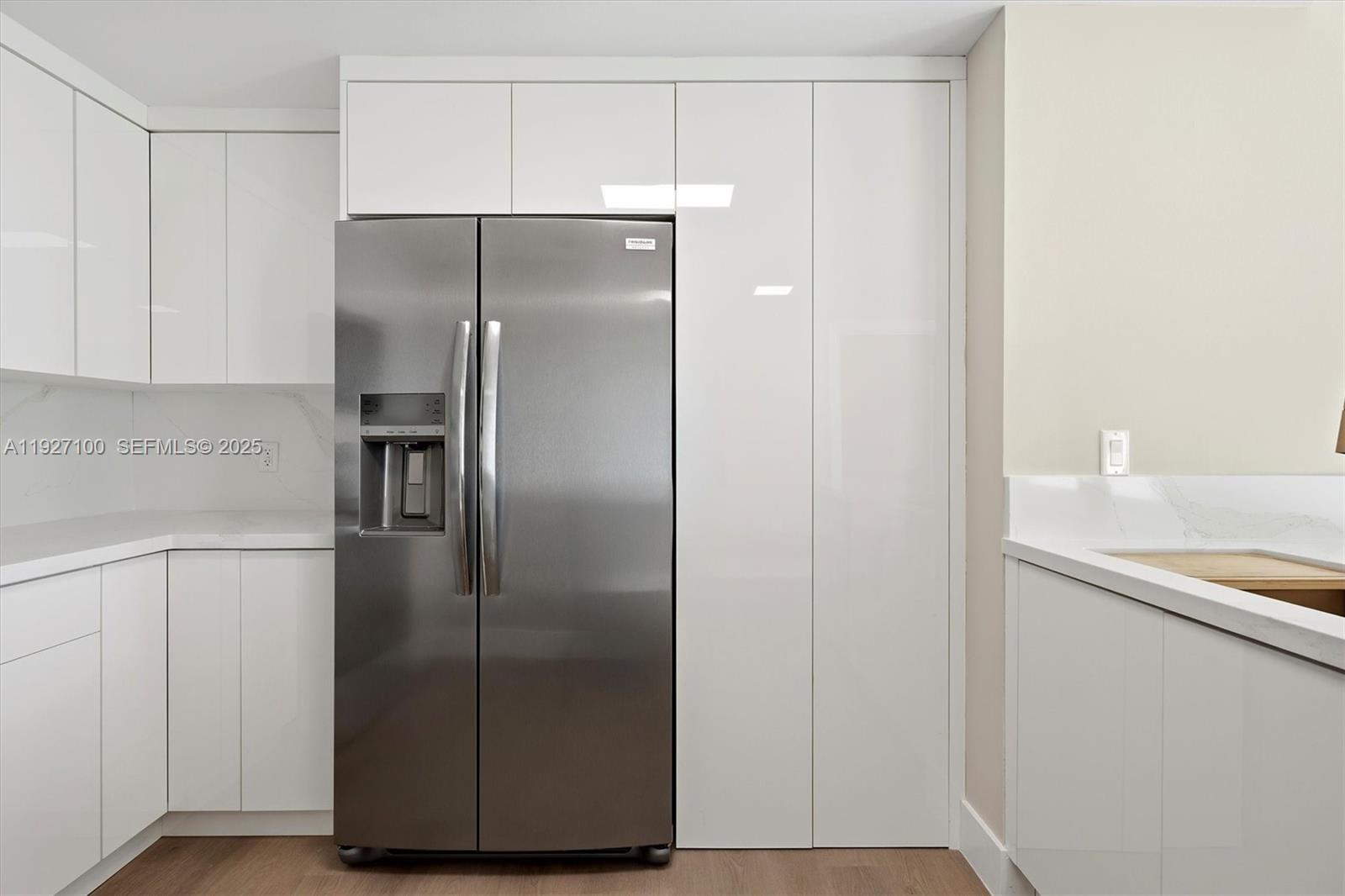 1401 SW 22nd St #1001 Miami, FL 33145