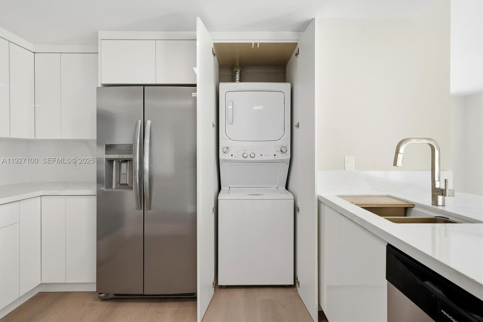 1401 SW 22nd St #1001 Miami, FL 33145