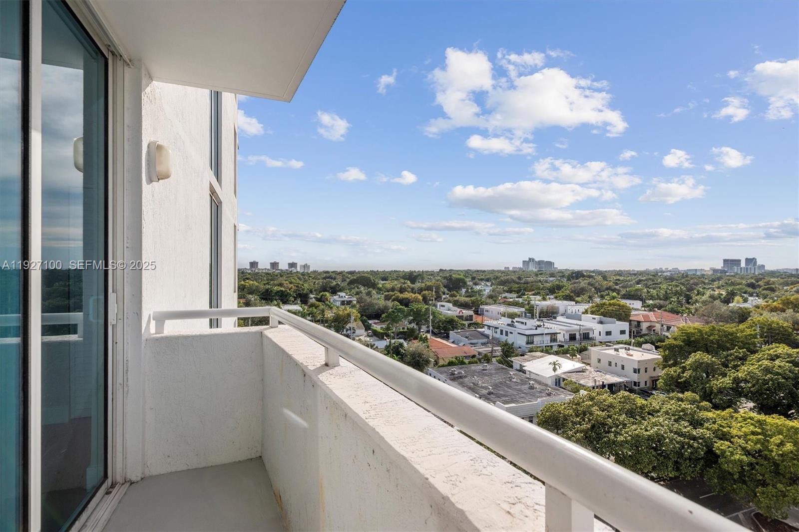 1401 SW 22nd St #1001 Miami, FL 33145