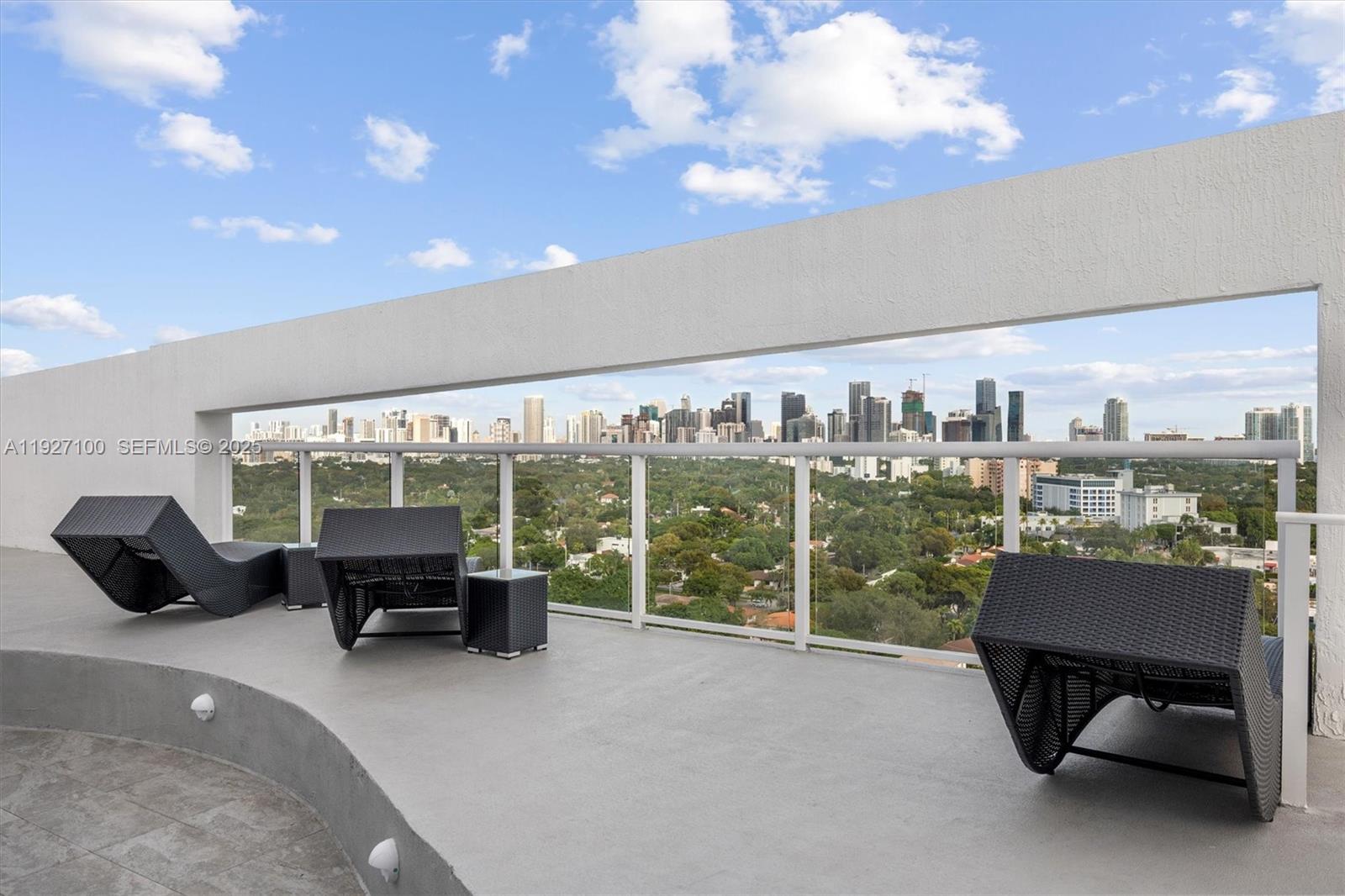 1401 SW 22nd St #1001 Miami, FL 33145