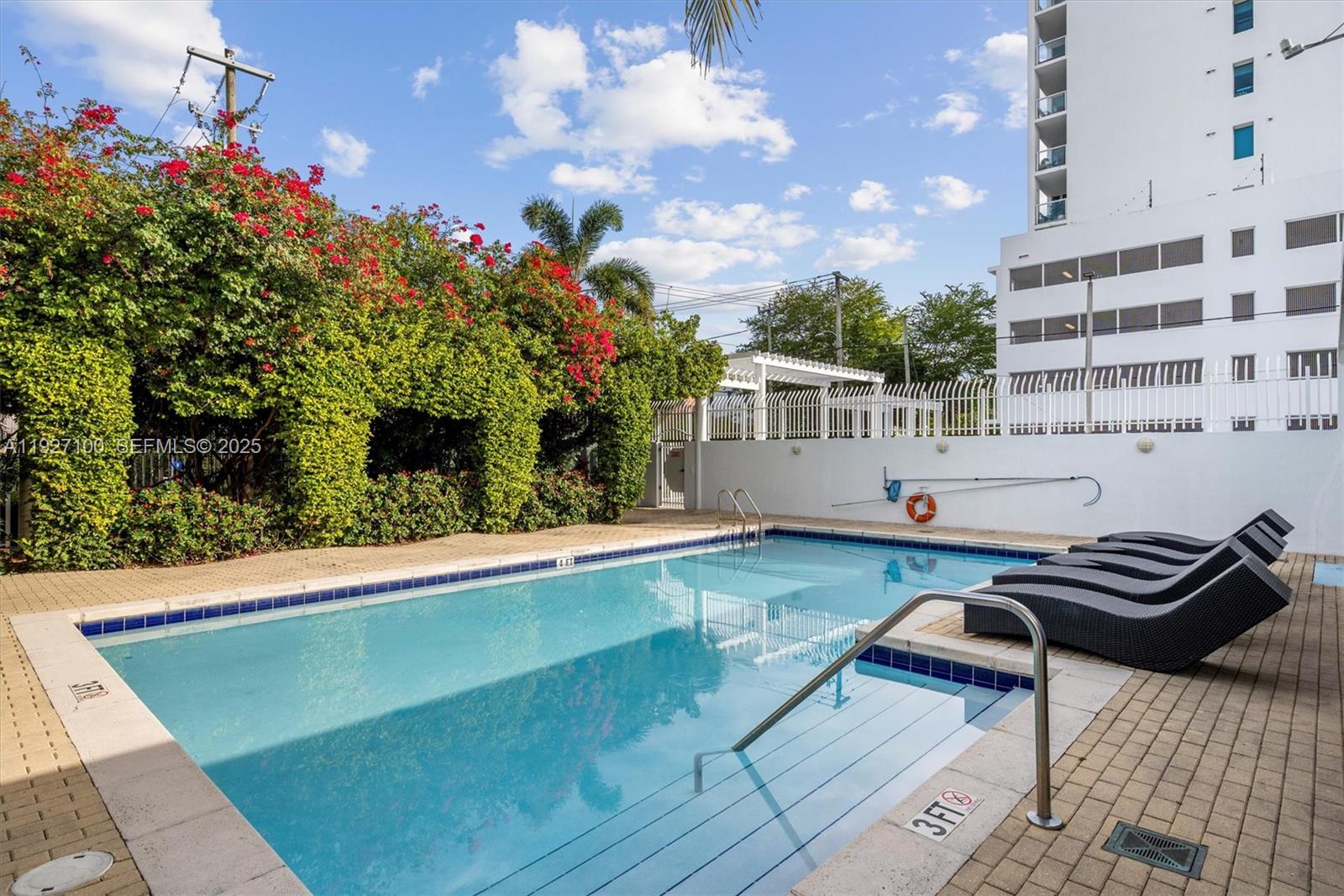 1401 SW 22nd St #1001 Miami, FL 33145