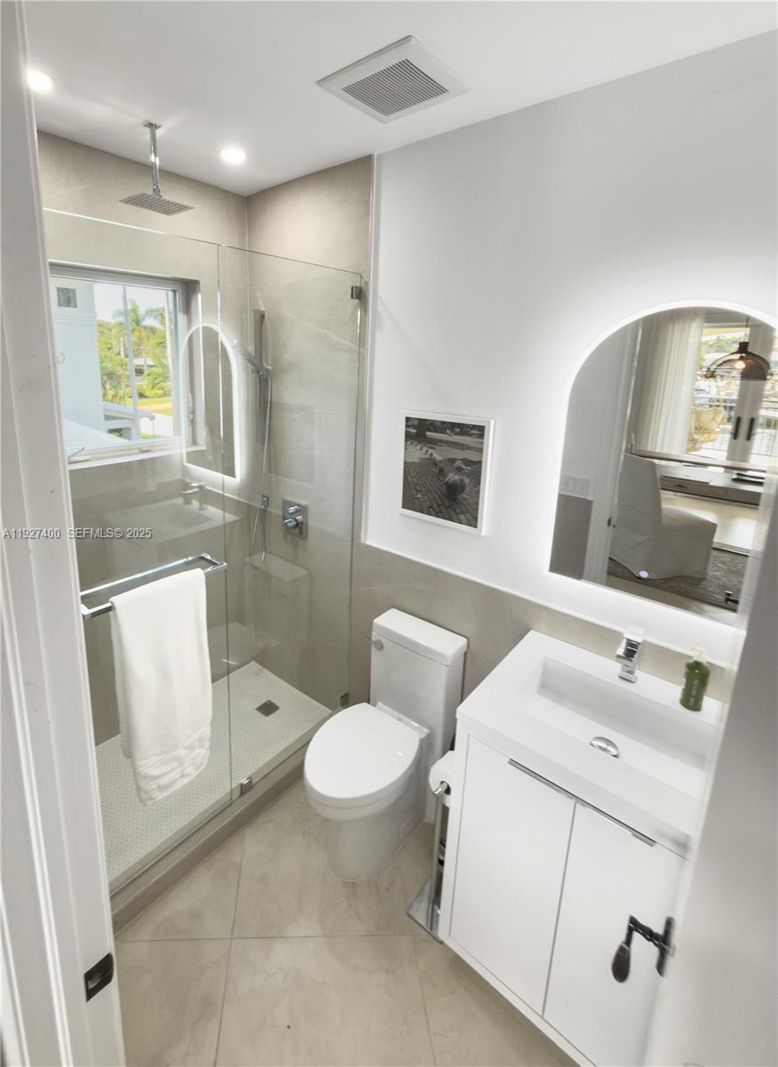 2320 NE 34th Ct Lighthouse Point, FL 33064