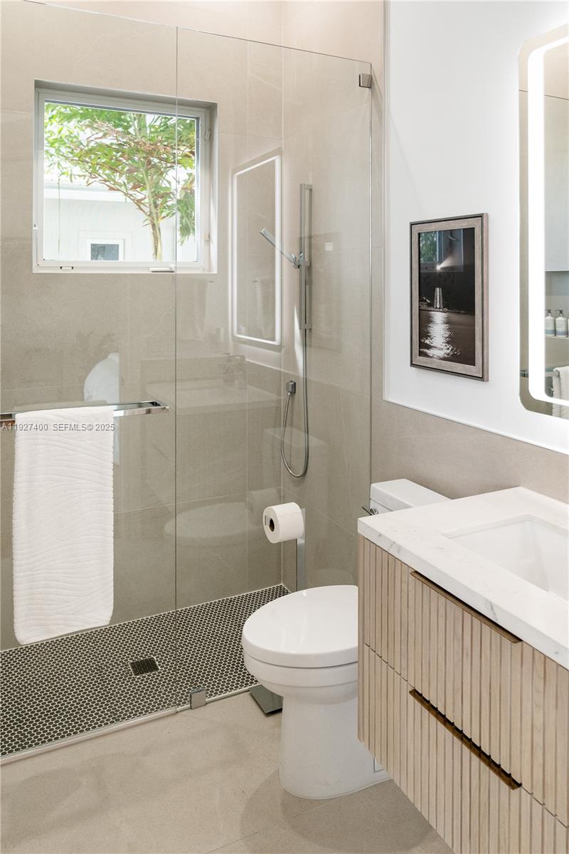 2320 NE 34th Ct Lighthouse Point, FL 33064