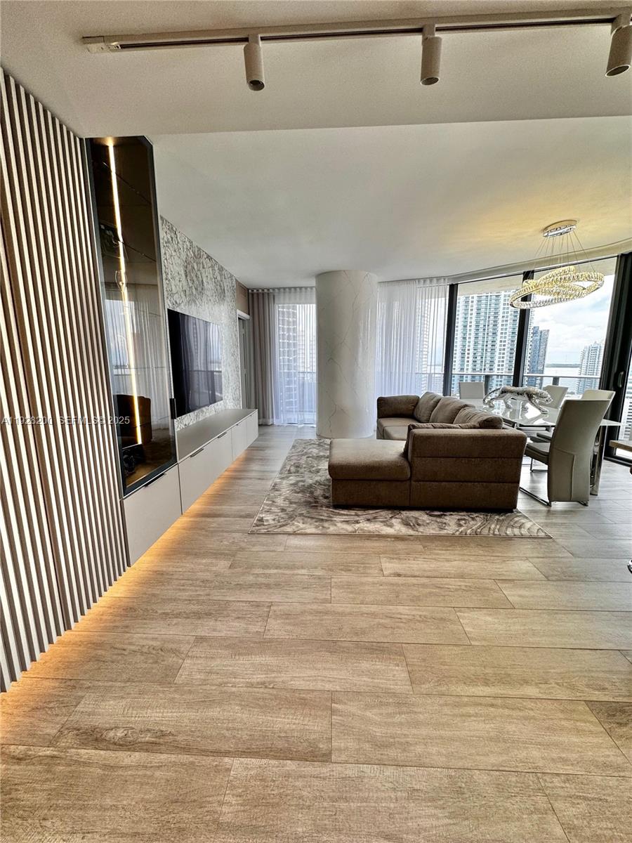 image Brickell Heights East3