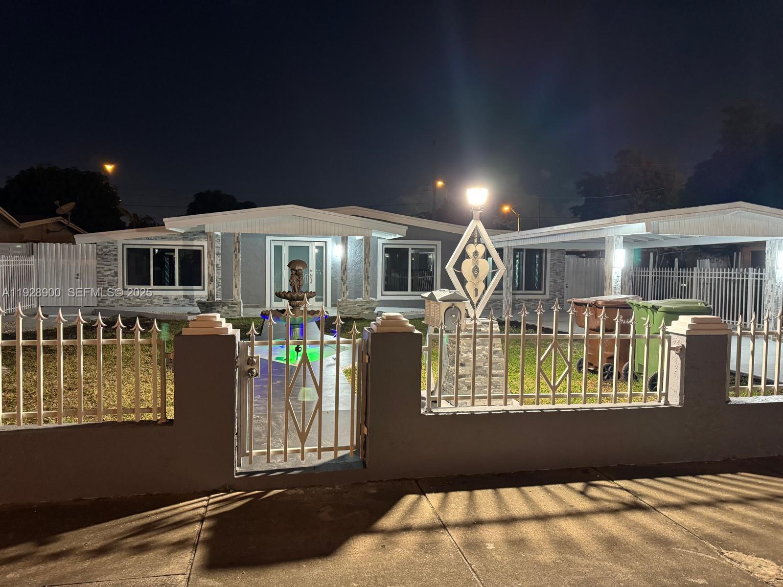 881 Hialeah Dr Hialeah, FL 33010