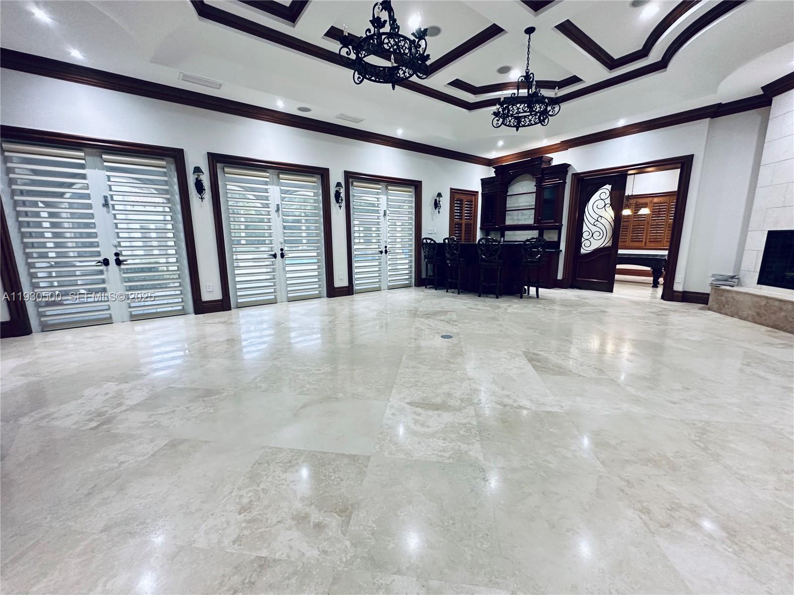 6180 SW 132nd St Pinecrest, FL 33156