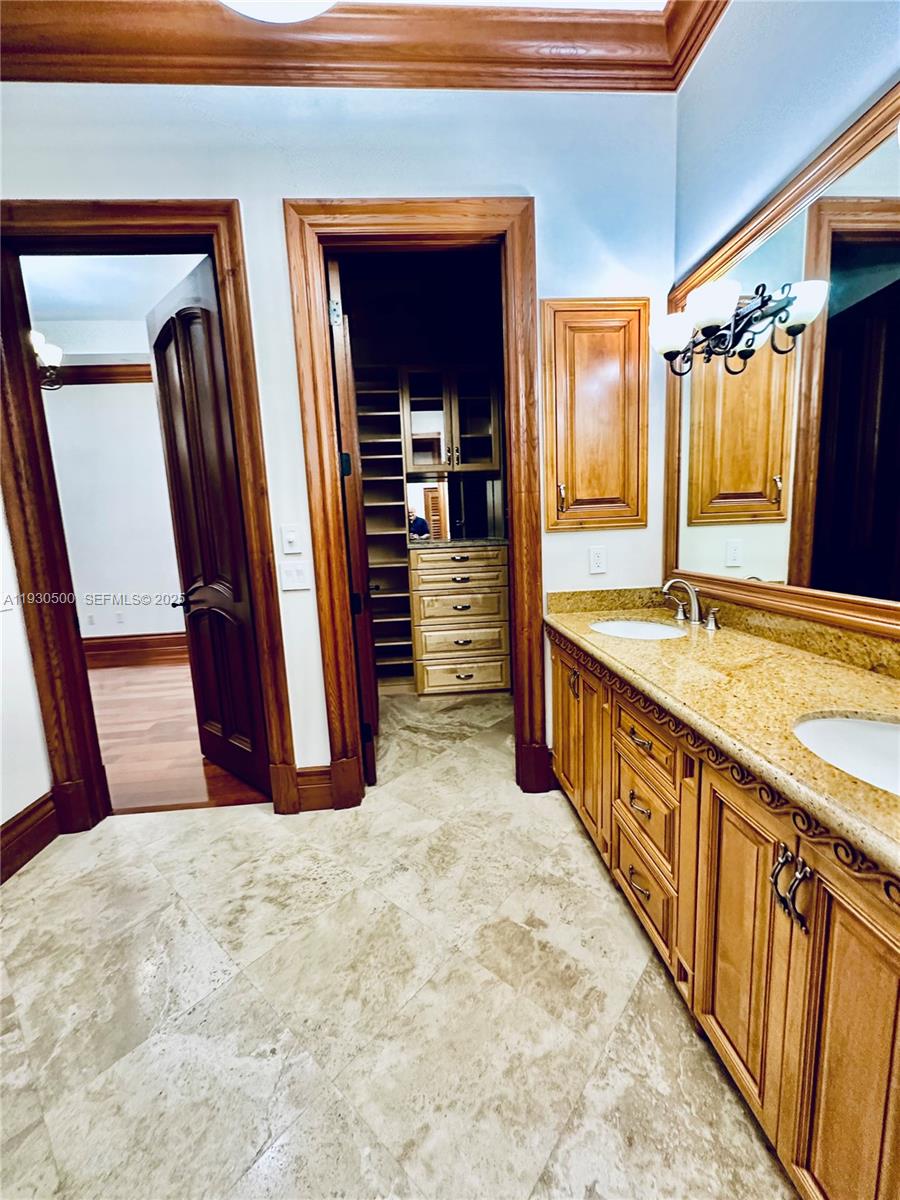 6180 SW 132nd St Pinecrest, FL 33156