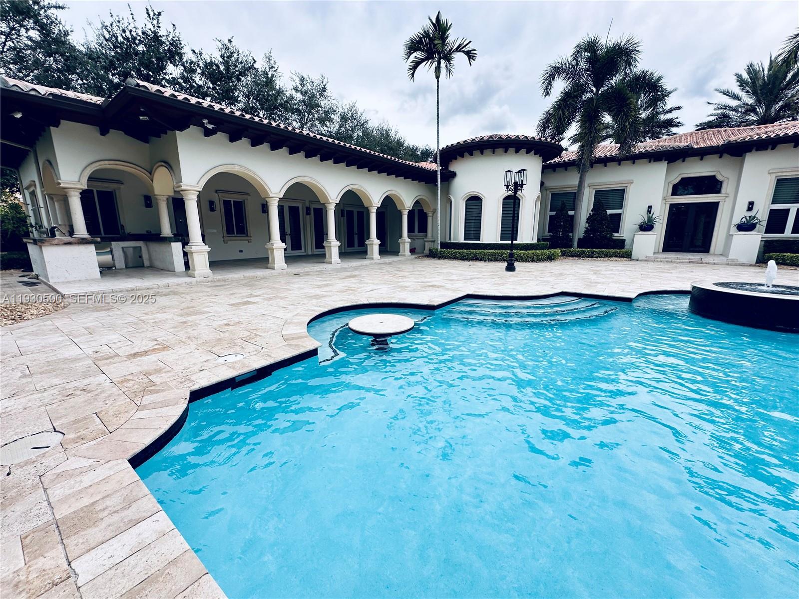 6180 SW 132nd St Pinecrest, FL 33156