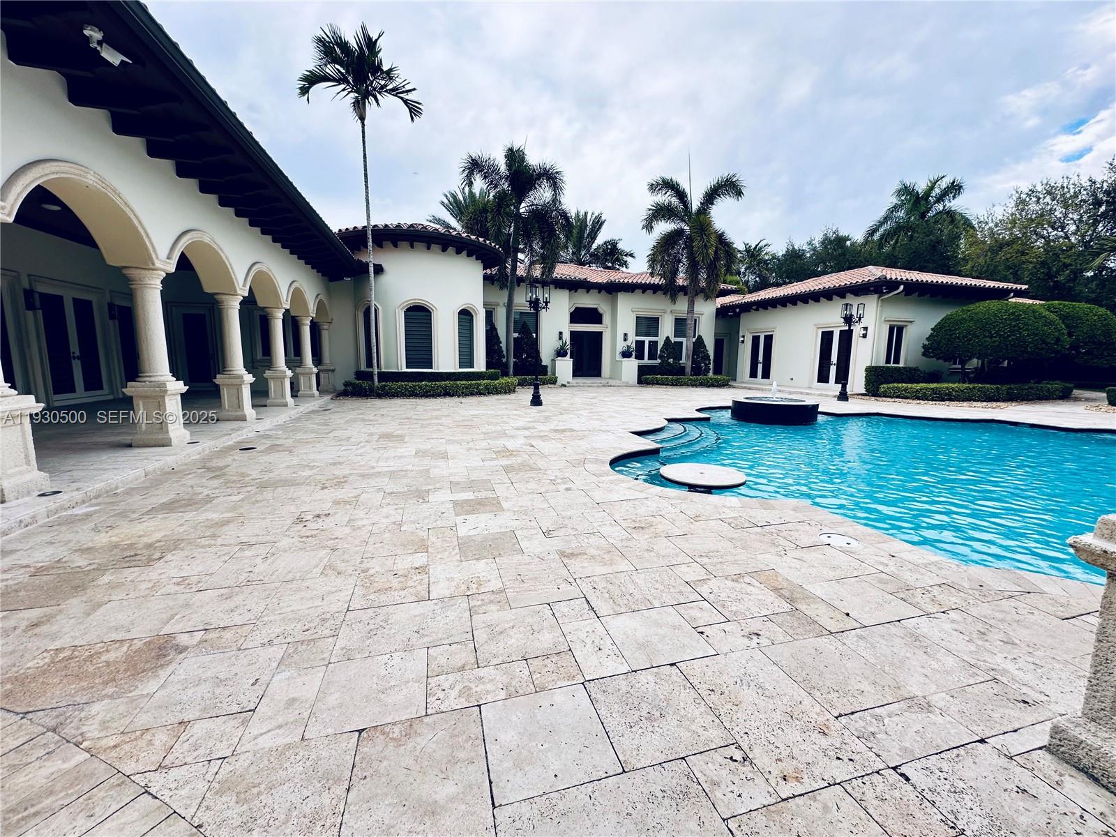 6180 SW 132nd St Pinecrest, FL 33156