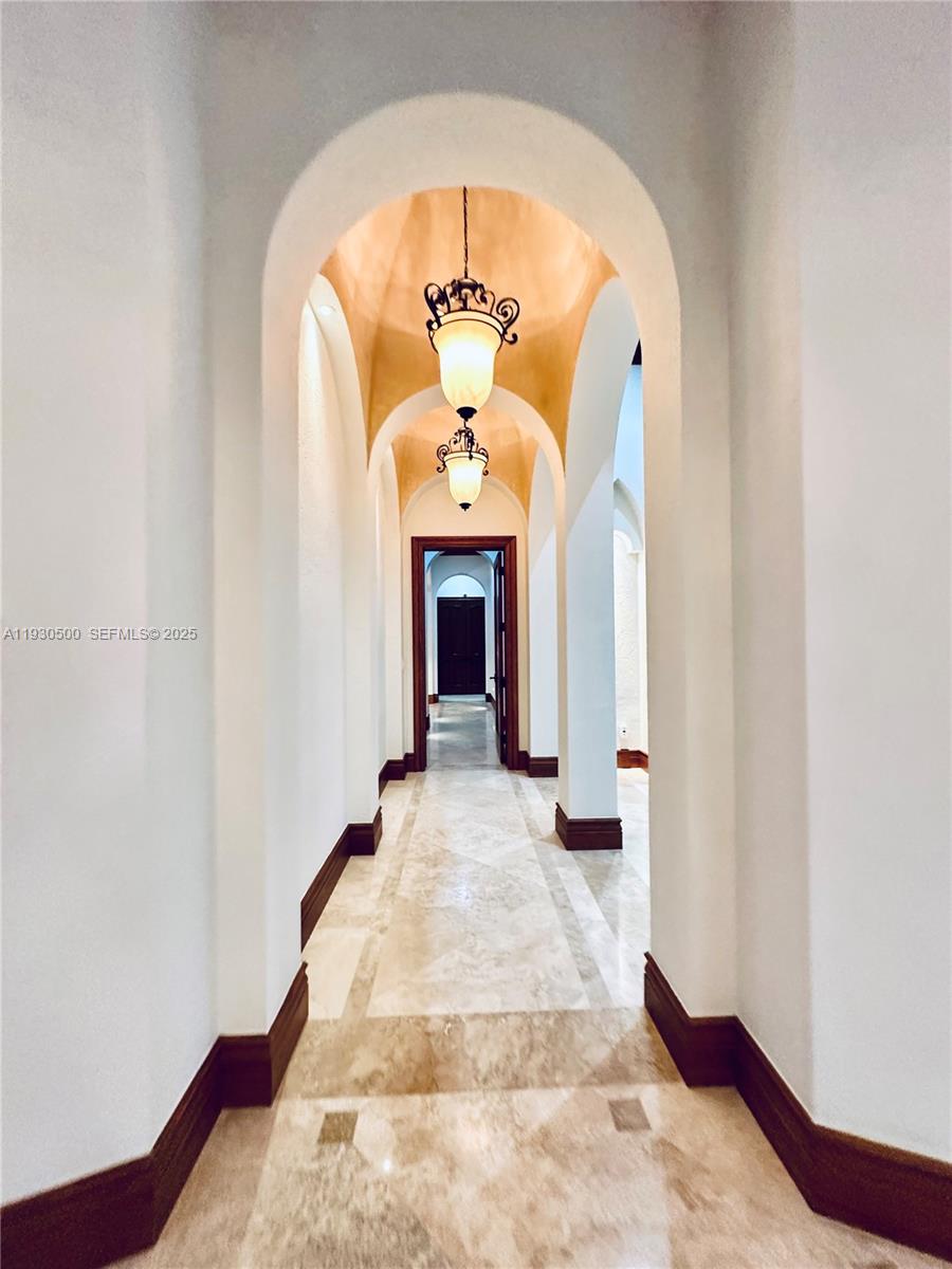 6180 SW 132nd St Pinecrest, FL 33156