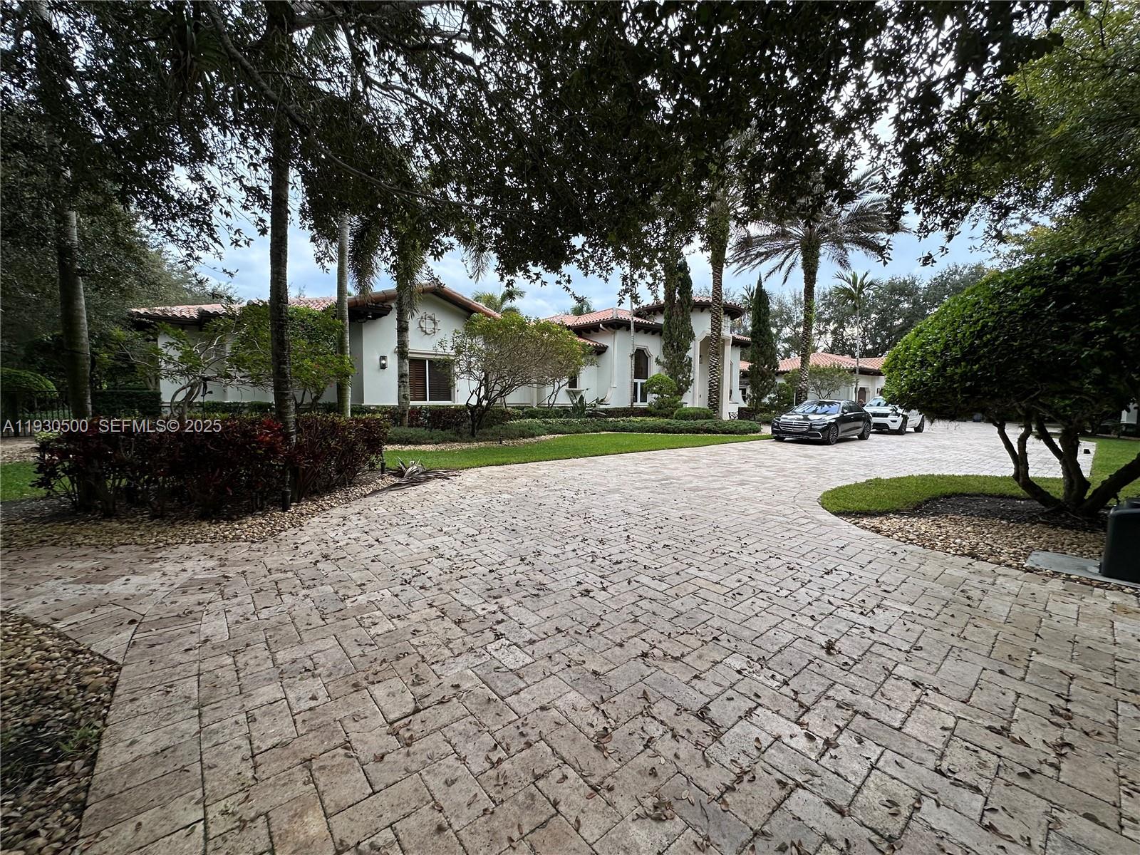 6180 SW 132nd St Pinecrest, FL 33156