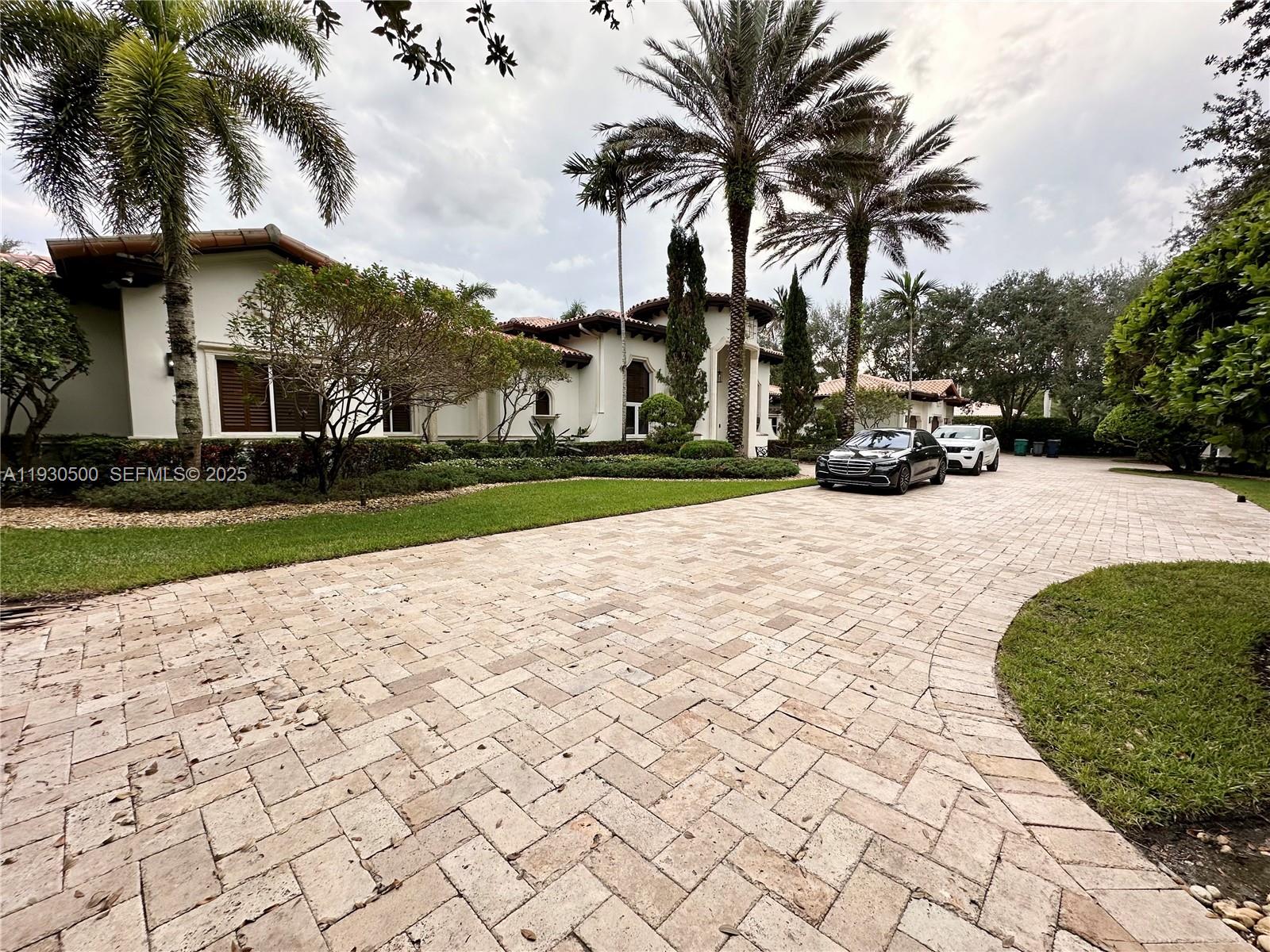 6180 SW 132nd St Pinecrest, FL 33156