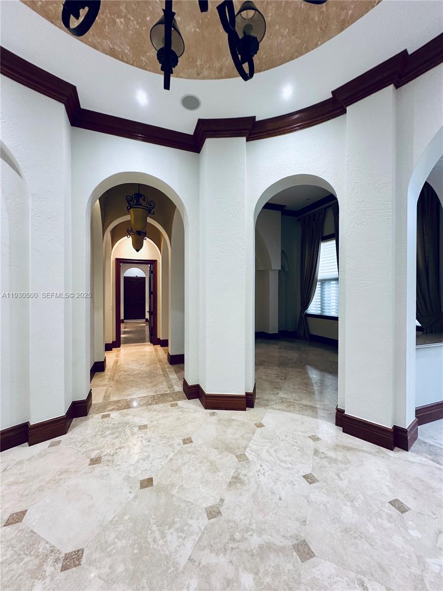 6180 SW 132nd St Pinecrest, FL 33156