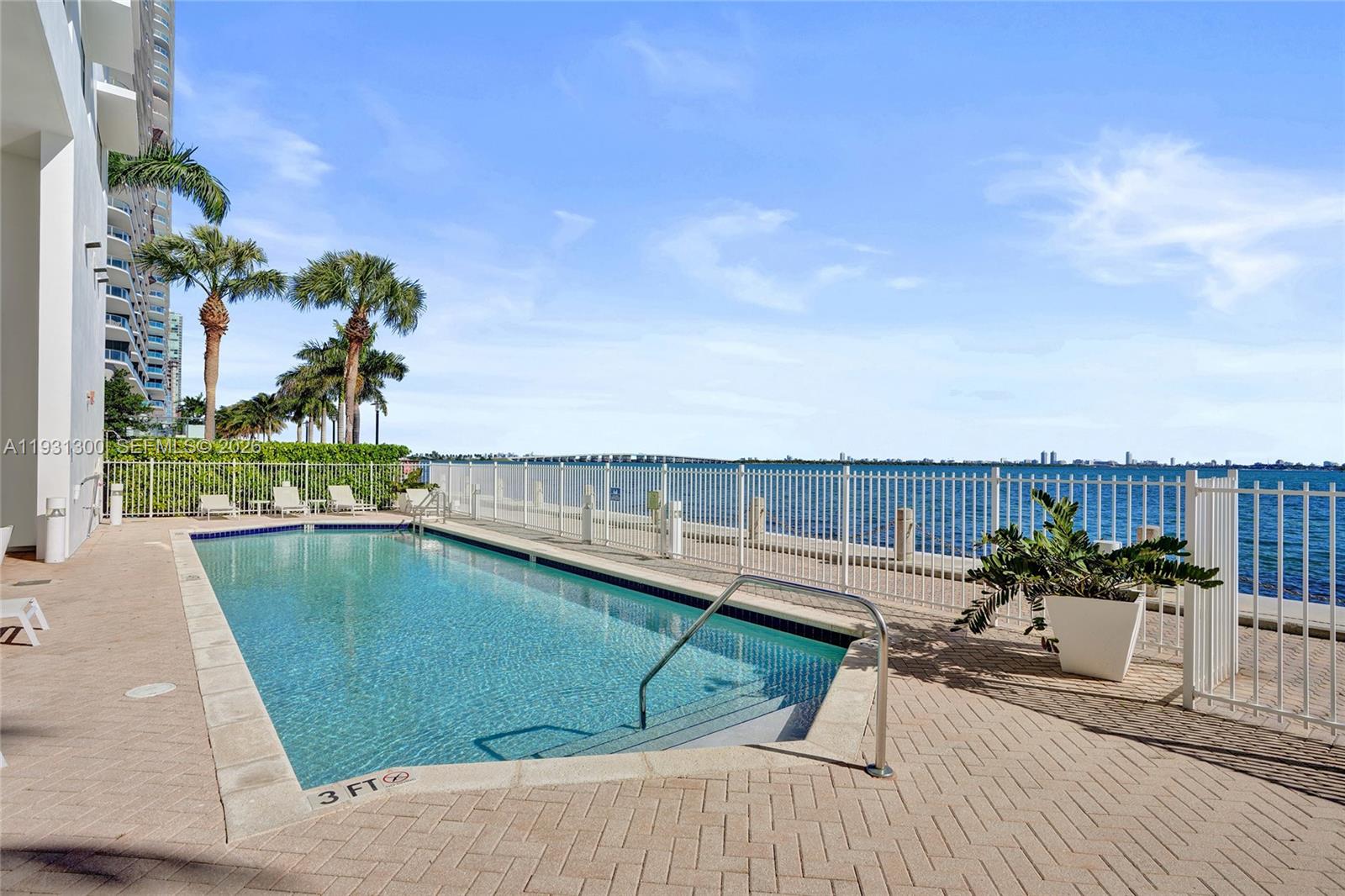 image New Wave Condo30