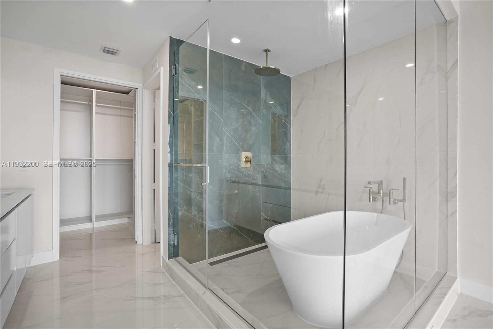 700 NE 24th St #602 Miami, FL 33137