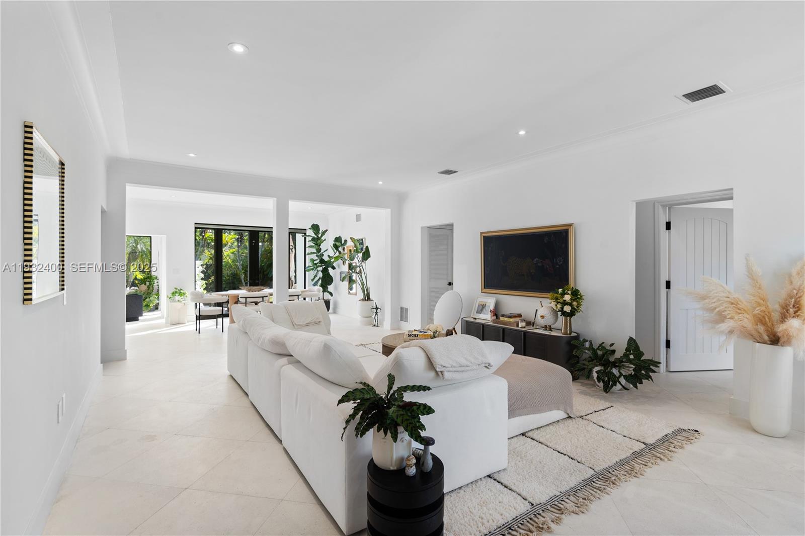 2489 N Meridian Ave Miami Beach, FL 33140