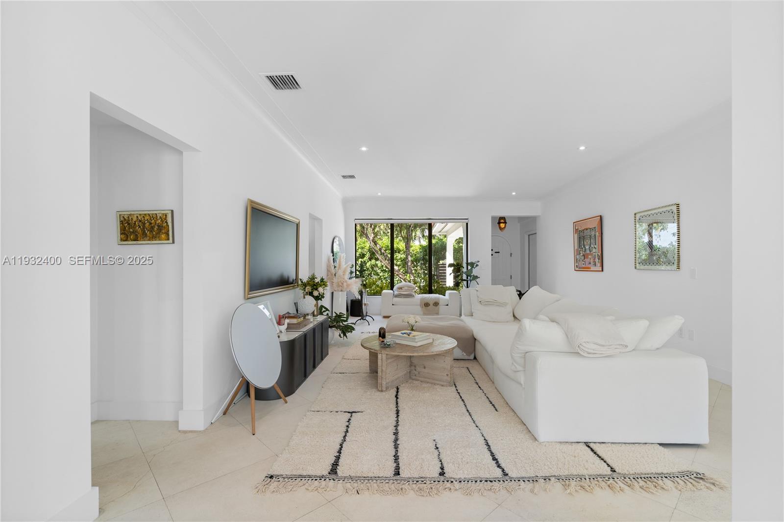 2489 N Meridian Ave Miami Beach, FL 33140