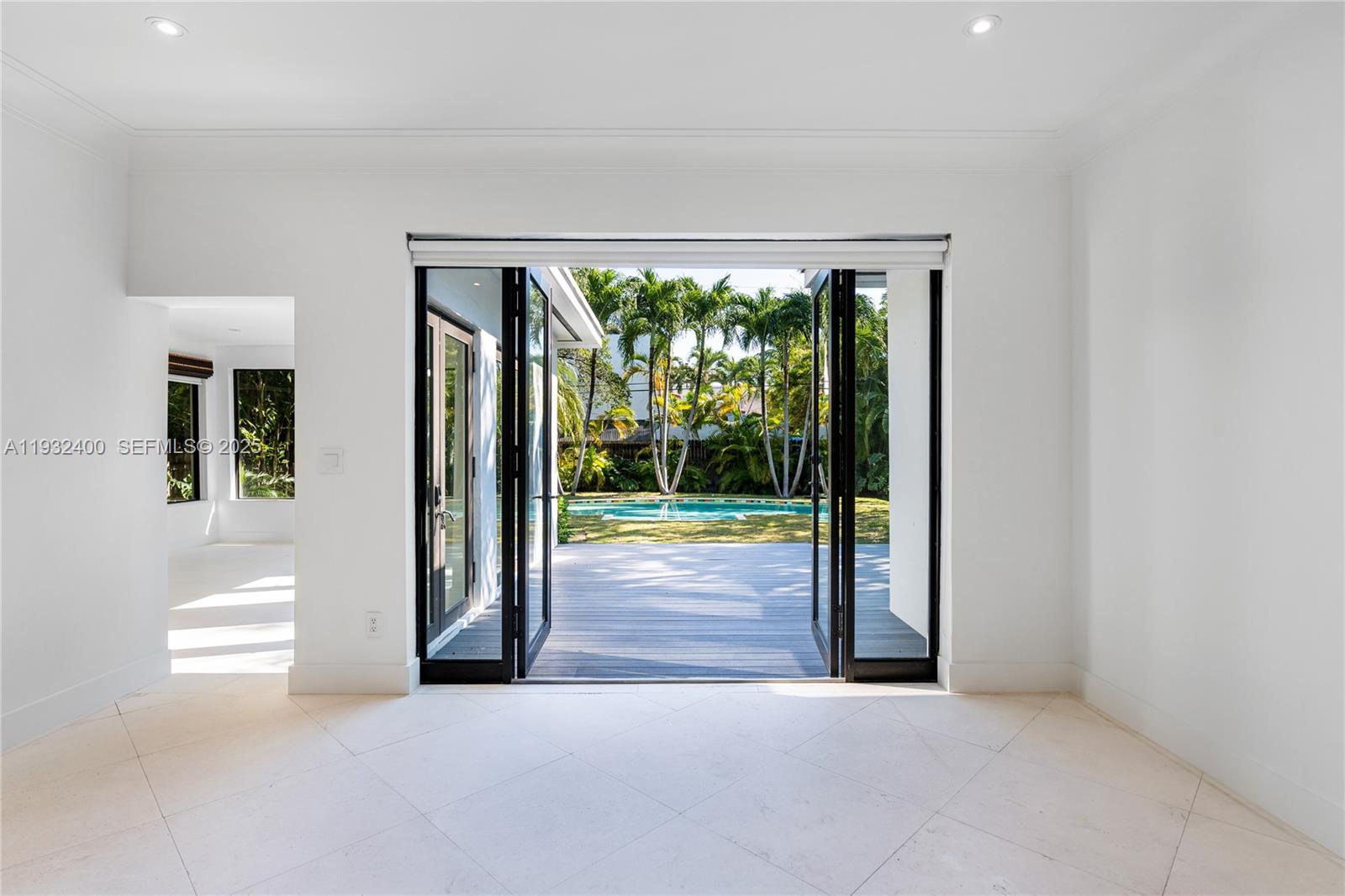 2489 N Meridian Ave Miami Beach, FL 33140