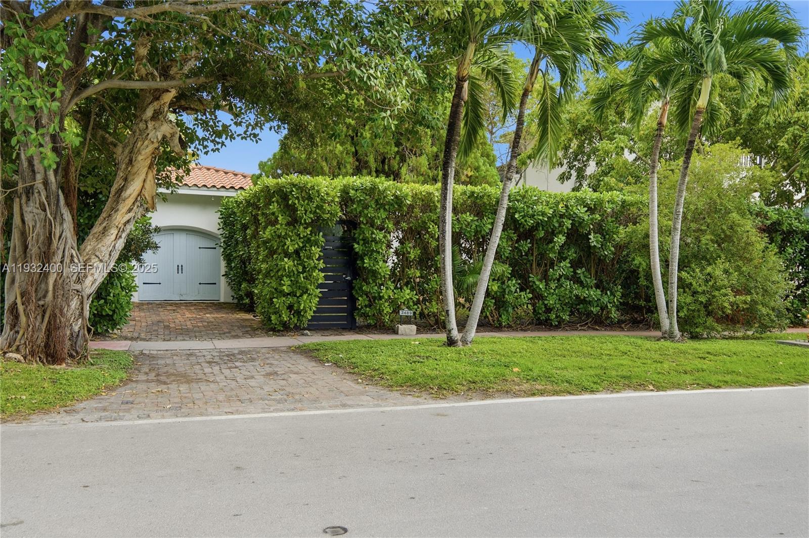 2489 N Meridian Ave Miami Beach, FL 33140