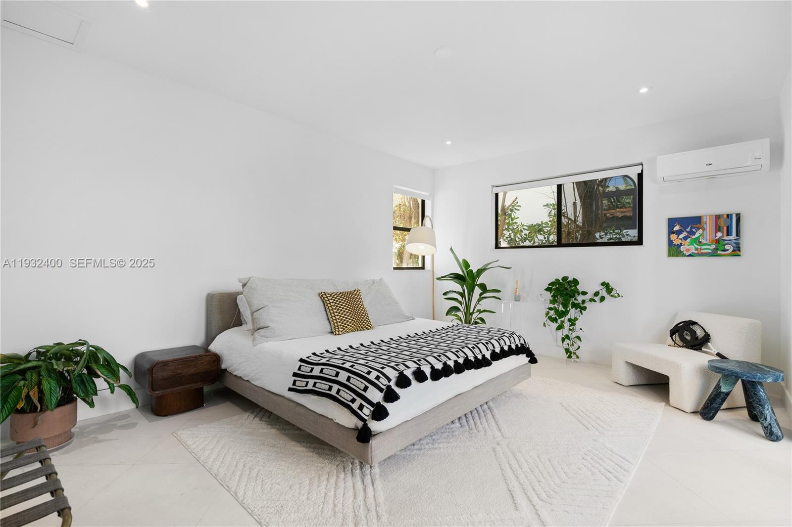 2489 N Meridian Ave Miami Beach, FL 33140