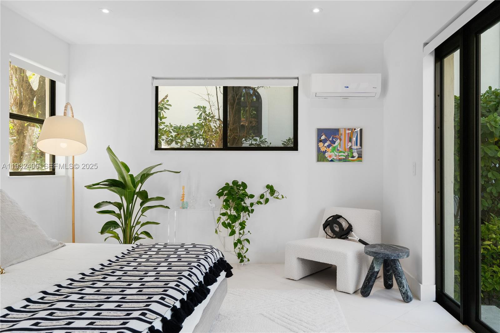 2489 N Meridian Ave Miami Beach, FL 33140