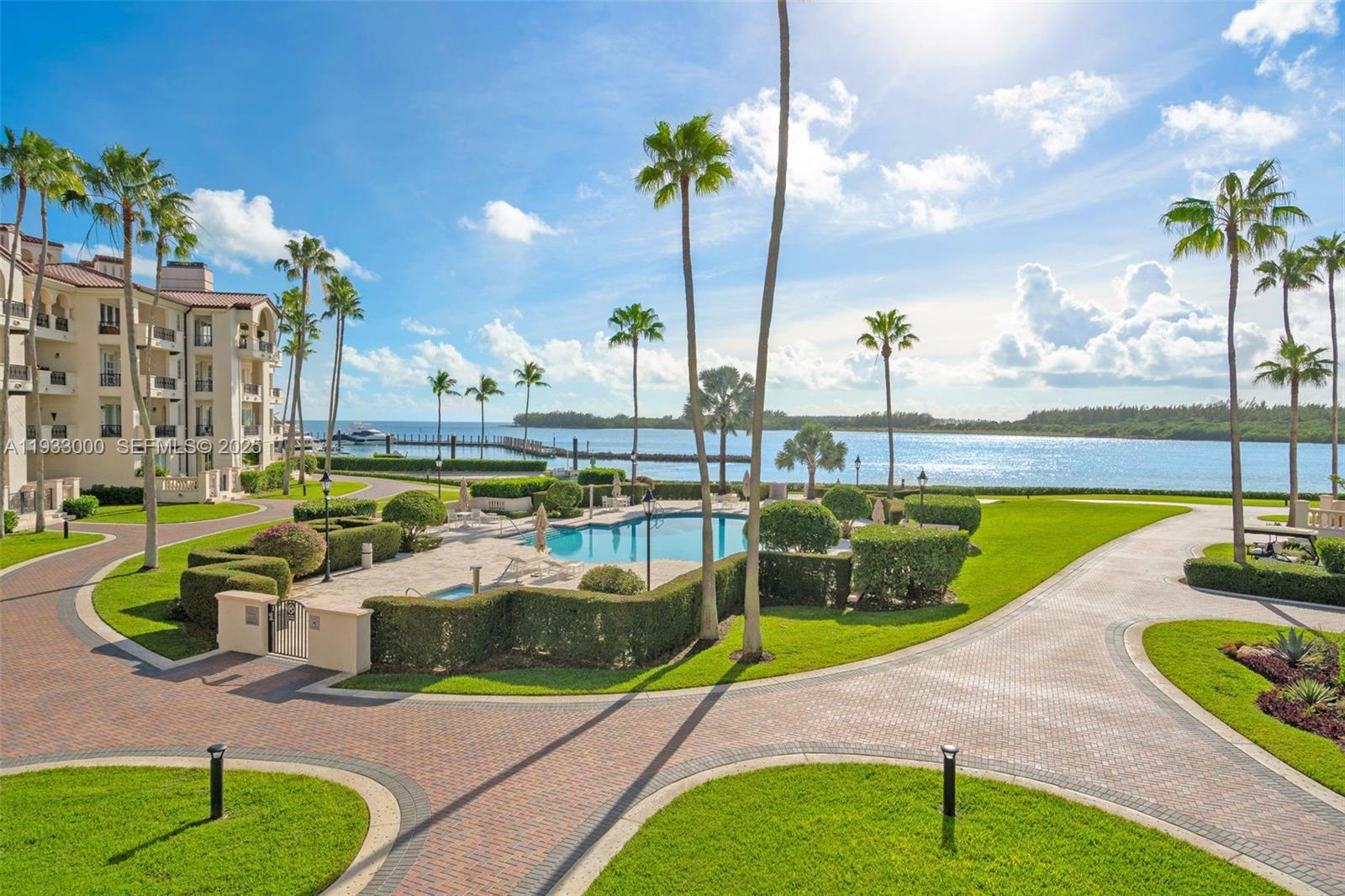 2124 Fisher Is Dr #2124