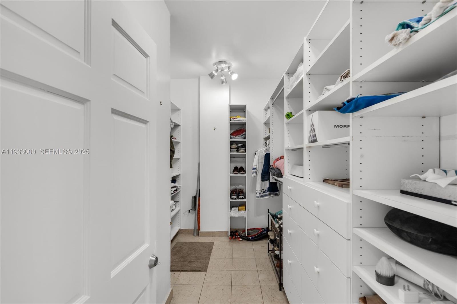 2124 Fisher Is Dr #2124 Miami Beach, FL 33109