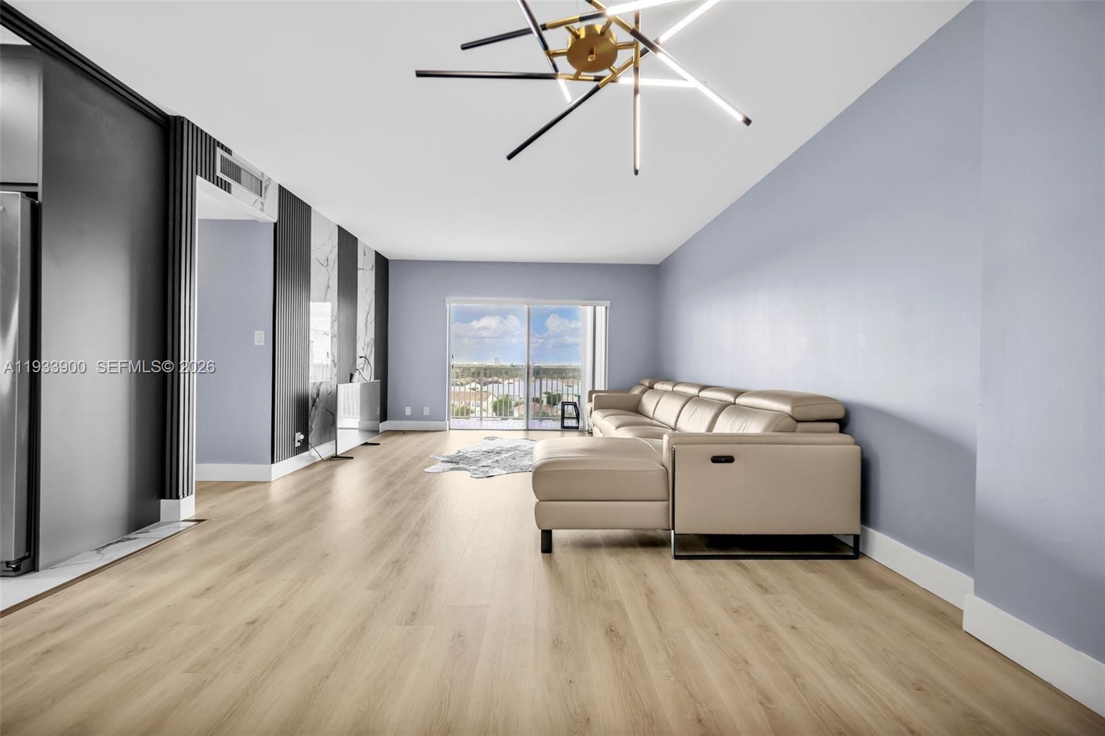 4200 Hillcrest Dr #802