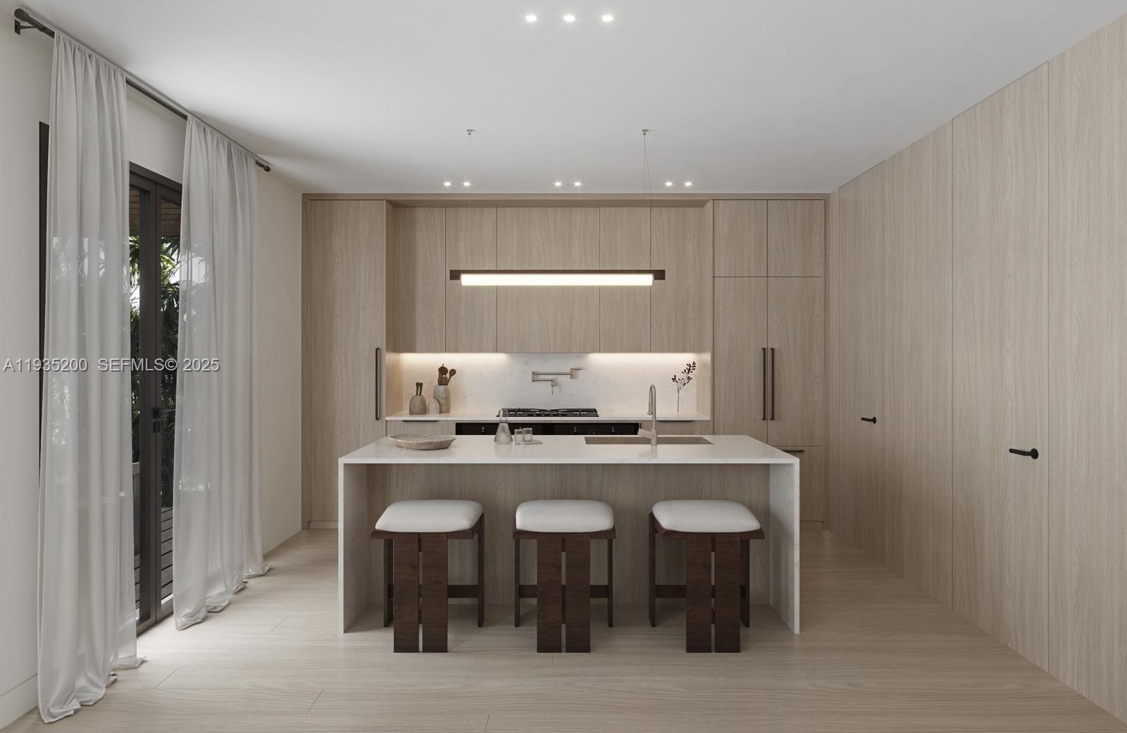 9148 Carlyle Ave Surfside, FL 33154