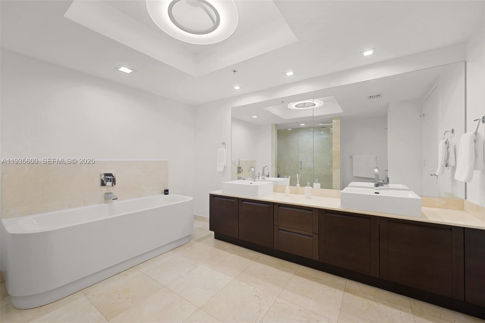 200 Sunny Isles Blvd #TH-205 Sunny Isles Beach, FL 33160