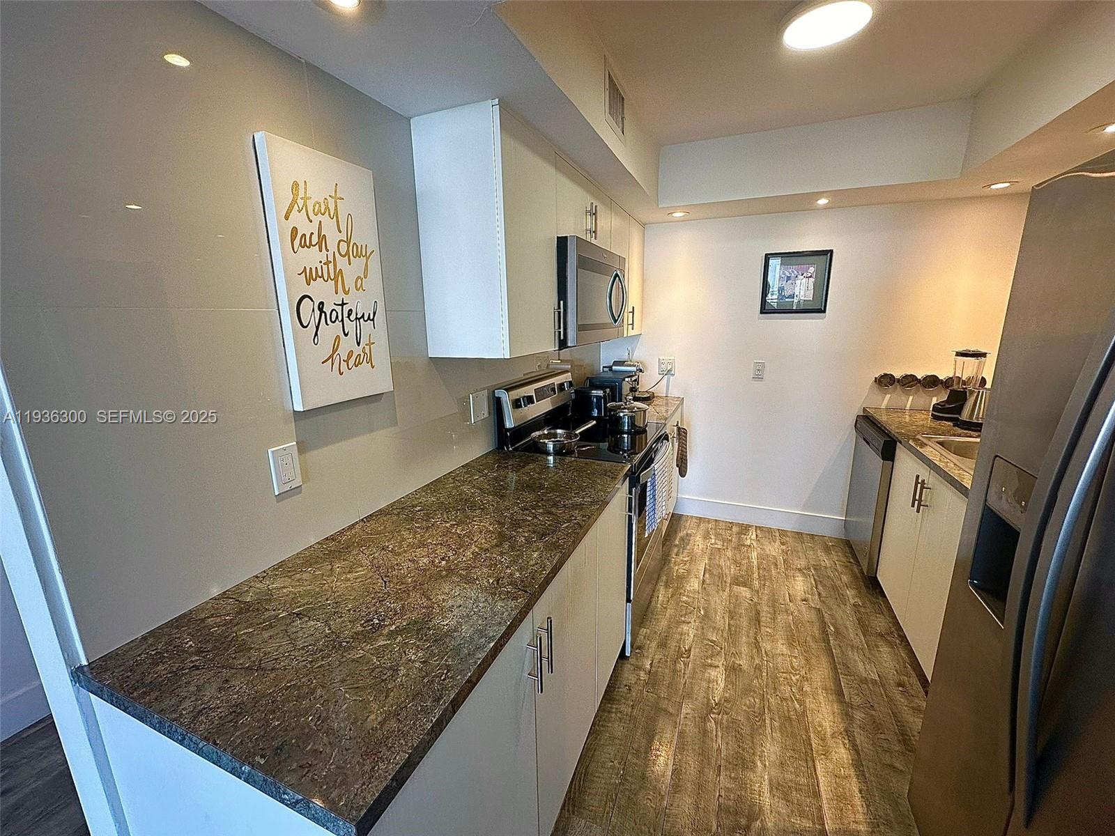 13499 Biscayne Blvd #1013 North Miami, FL 33181