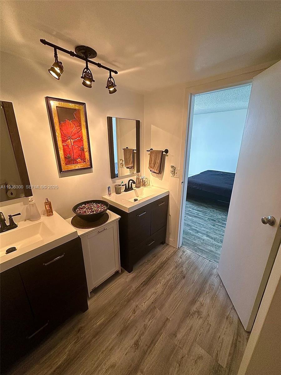 13499 Biscayne Blvd #1013 North Miami, FL 33181