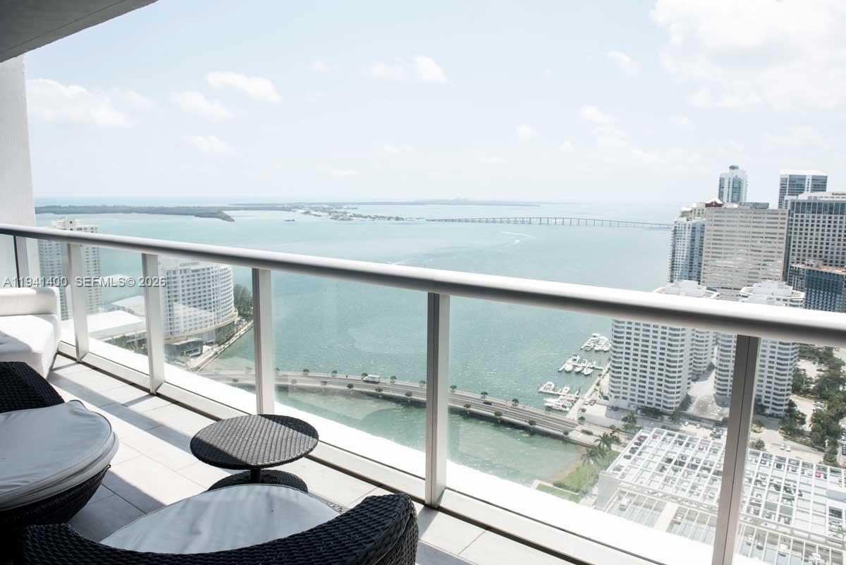 495 Brickell Ave #3805