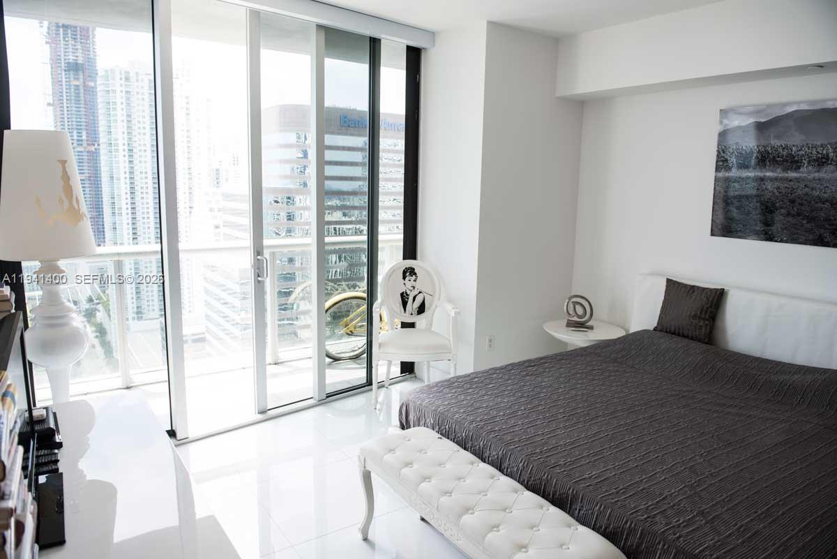 image Icon Brickell II10