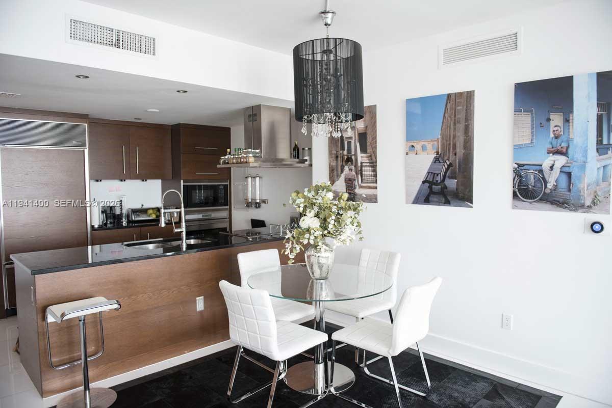 image Icon Brickell II2