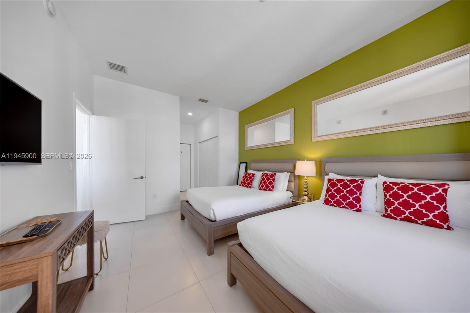 image Beachwalk Condominium13