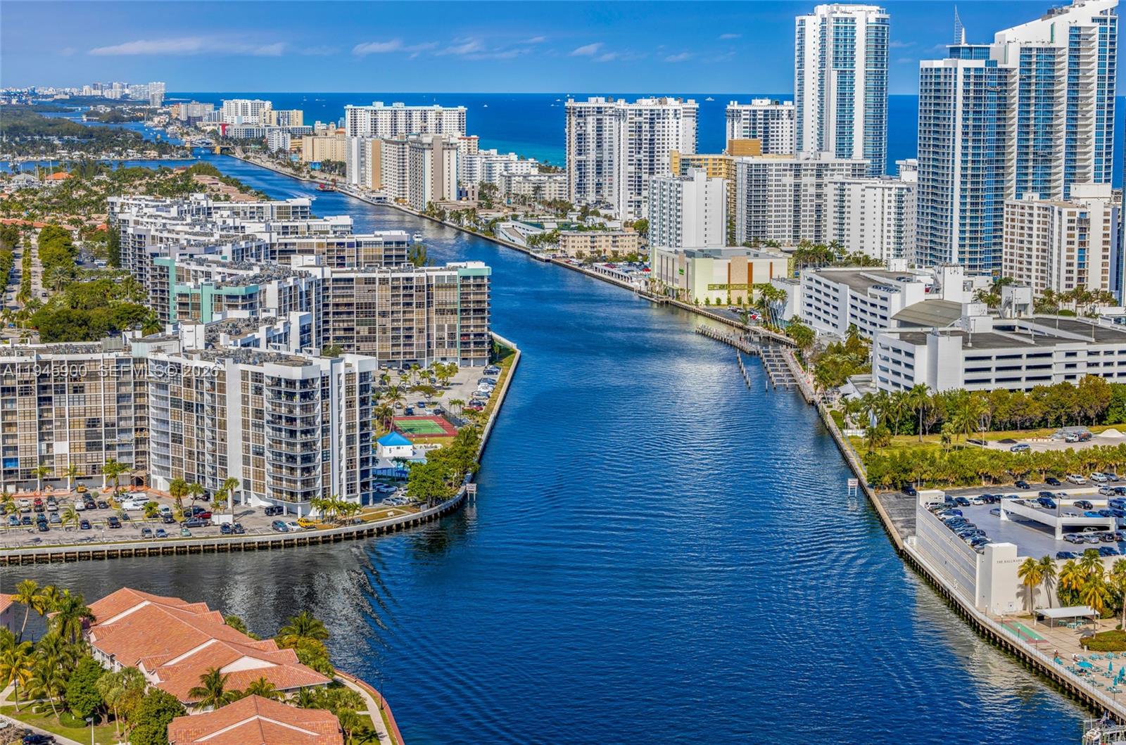 image Beachwalk Condominium19