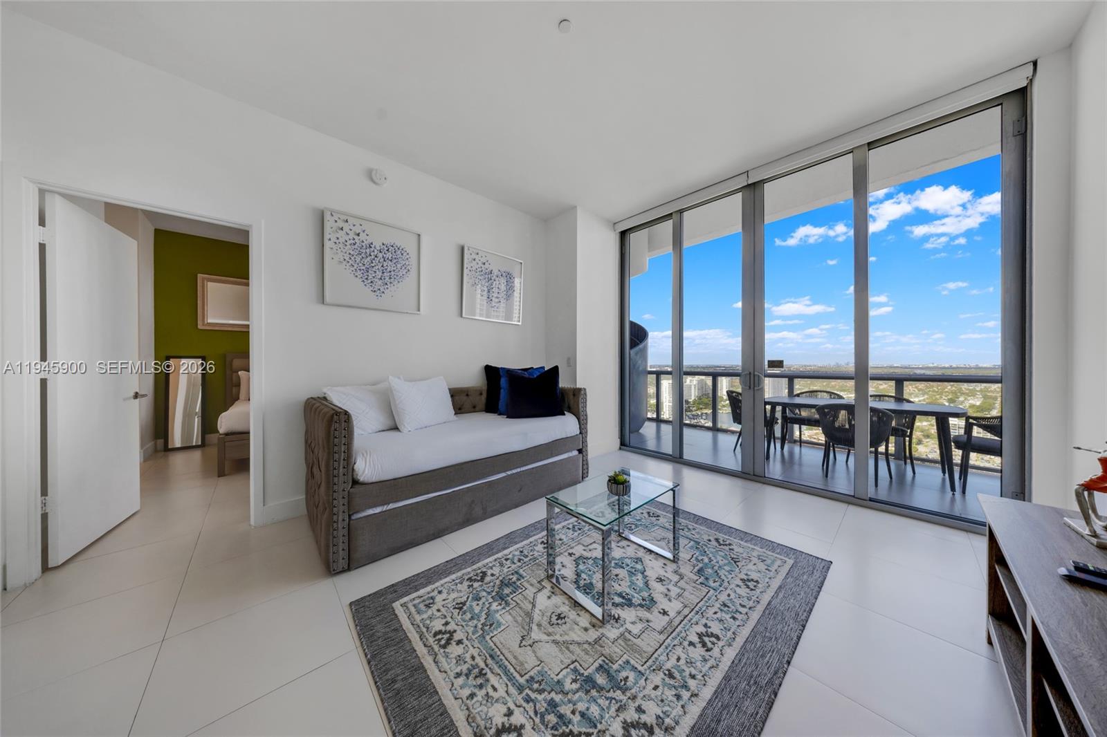 image Beachwalk Condominium2