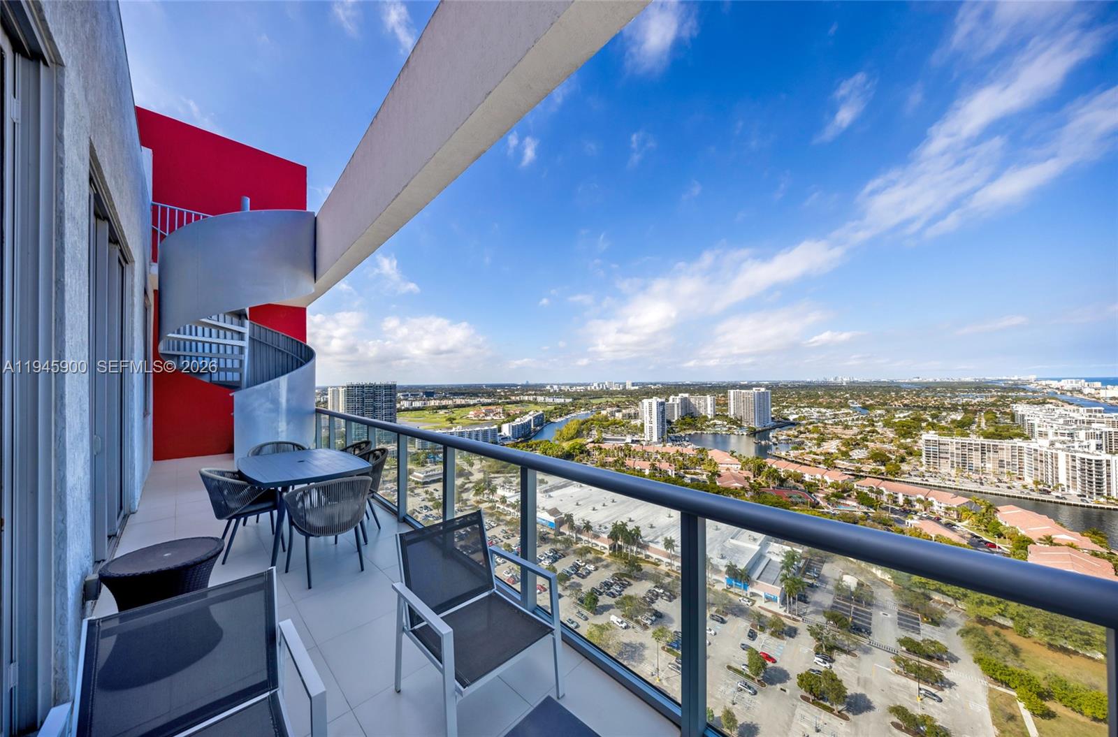 image Beachwalk Condominium3