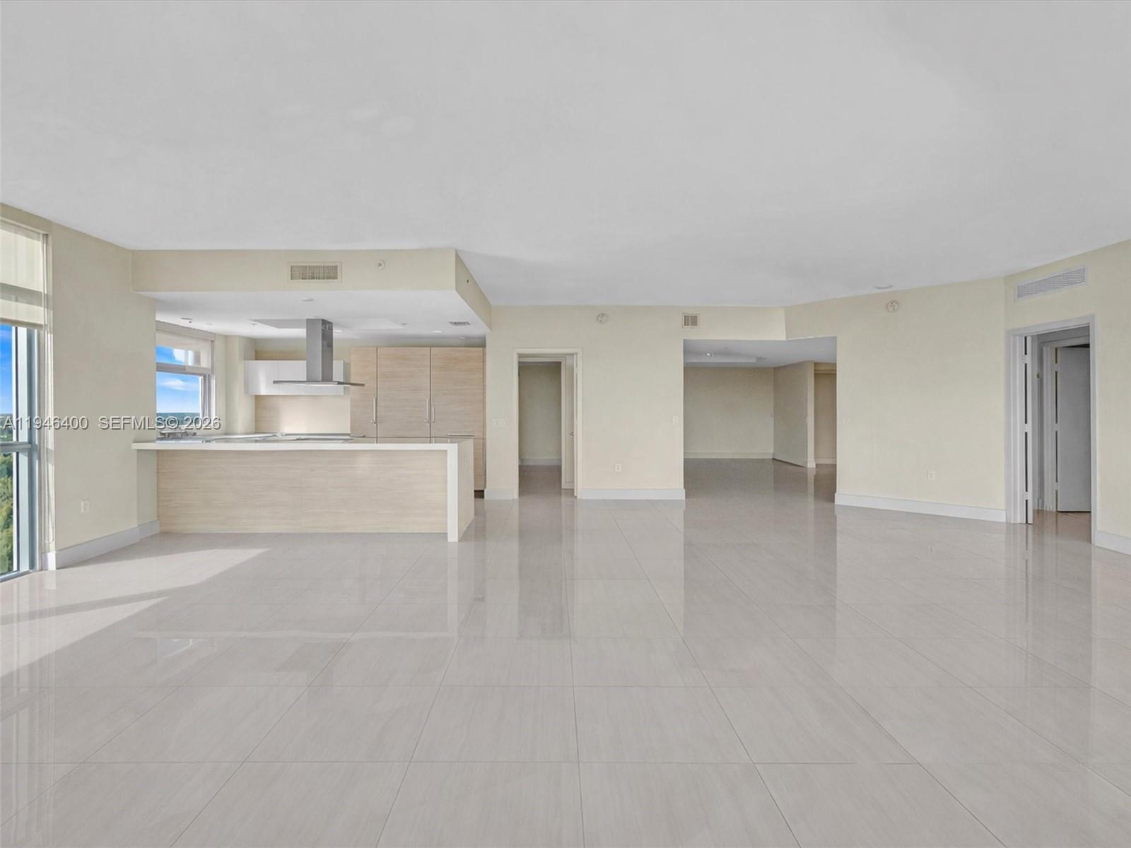 17301 Biscayne Blvd #2301 North Miami Beach, FL 33160