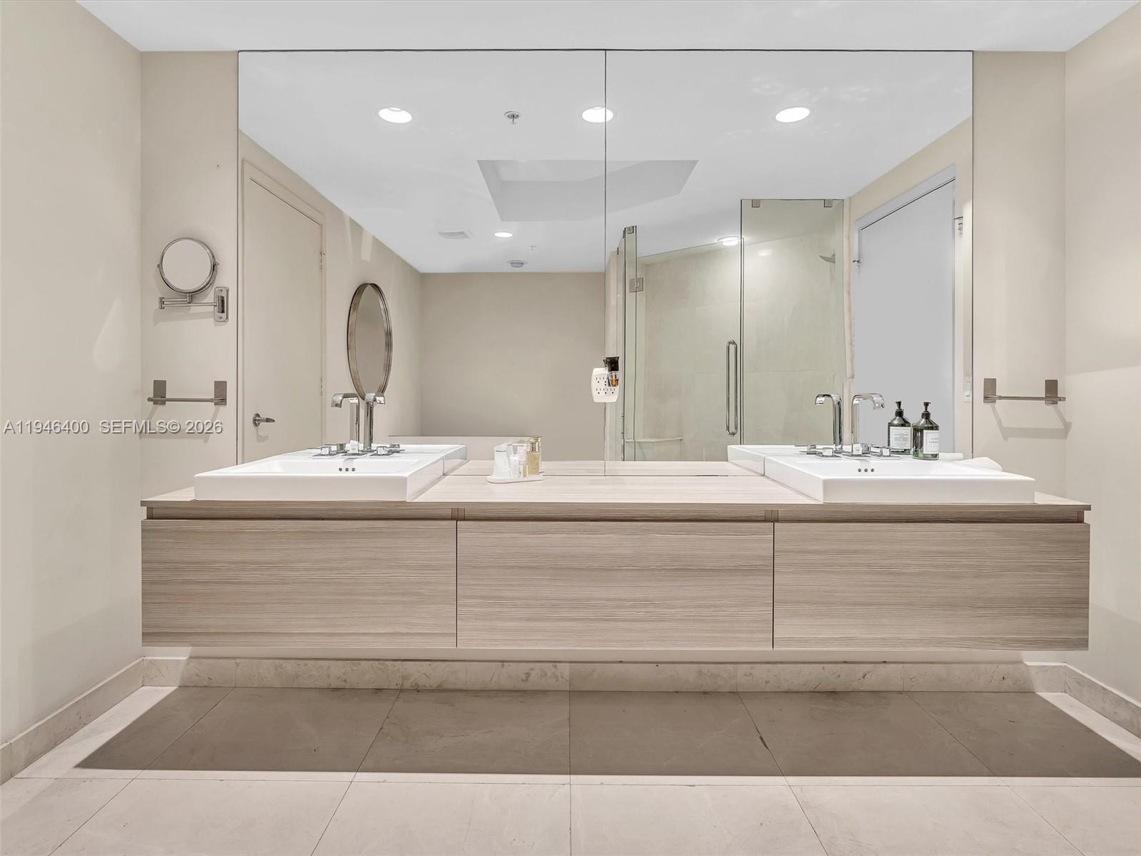 17301 Biscayne Blvd #2301 North Miami Beach, FL 33160