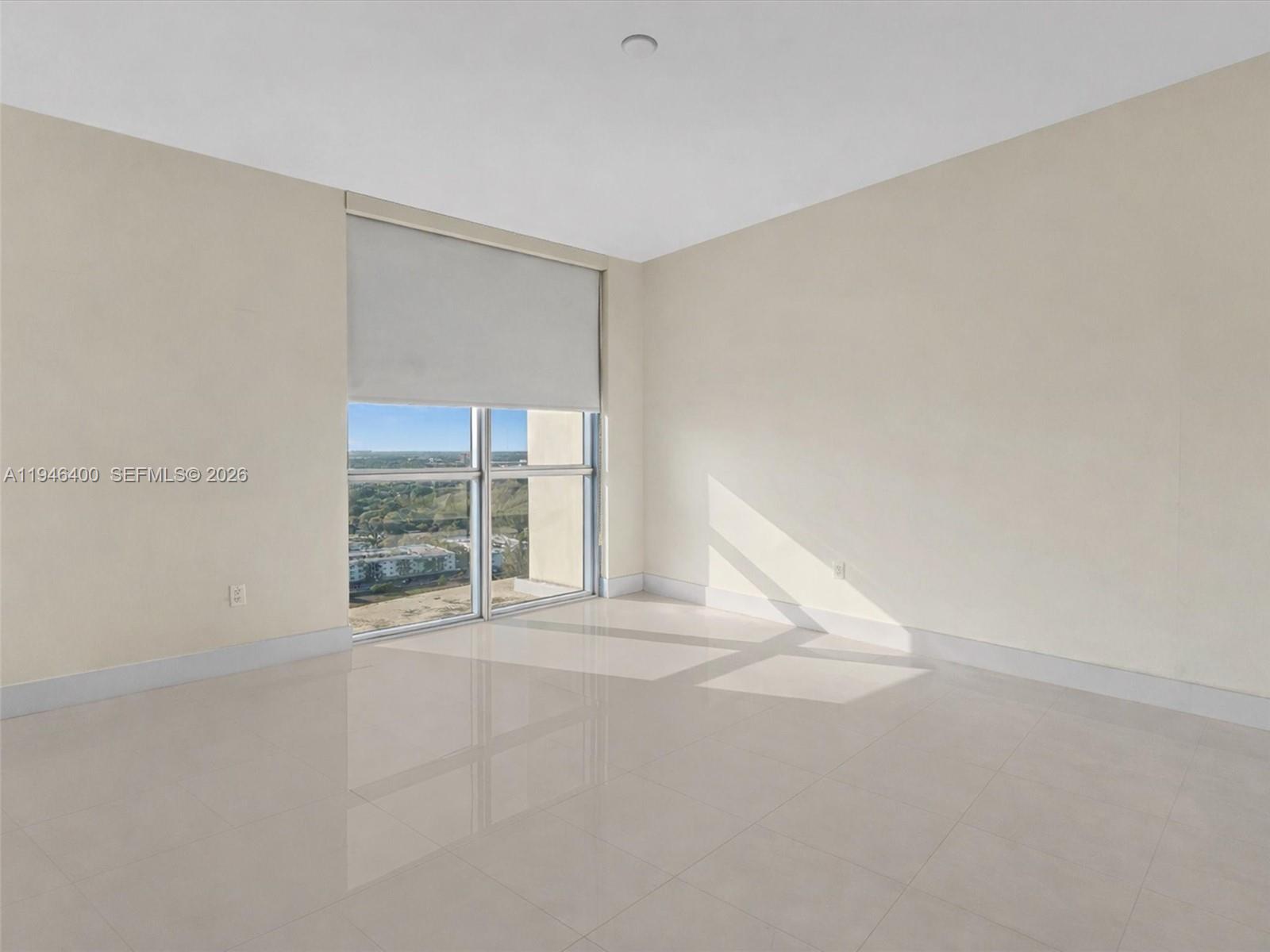 17301 Biscayne Blvd #2301 North Miami Beach, FL 33160