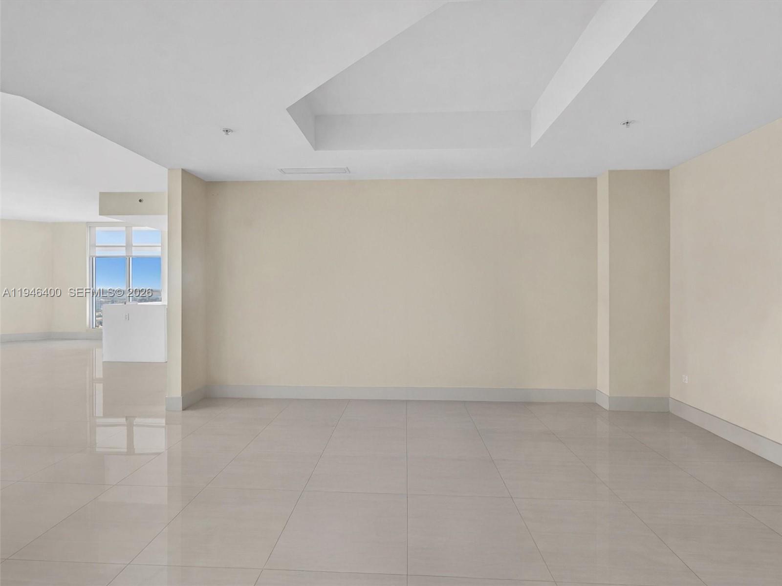 17301 Biscayne Blvd #2301 North Miami Beach, FL 33160