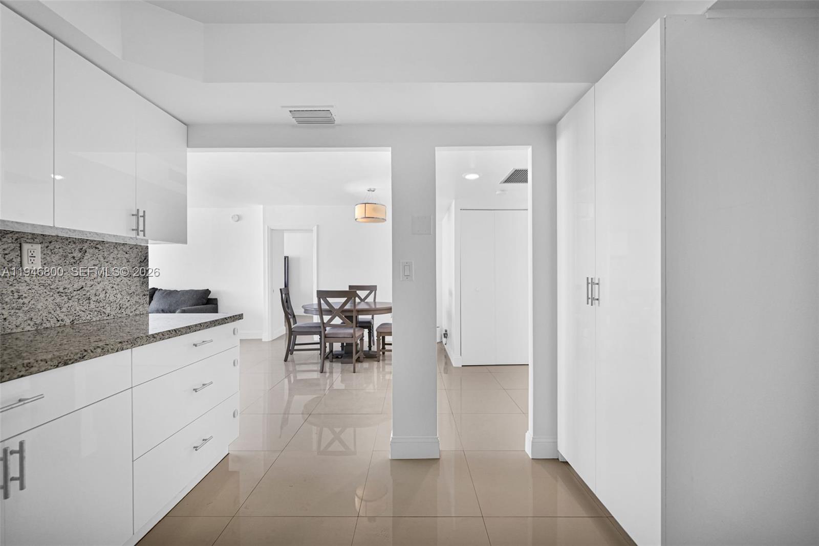 image Winston Towers 10013