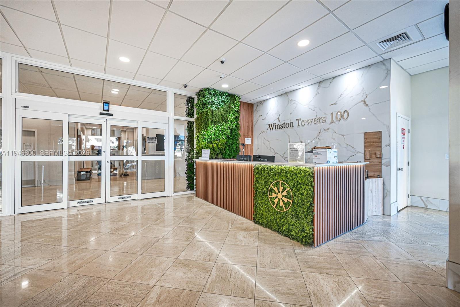 image Winston Towers 10043