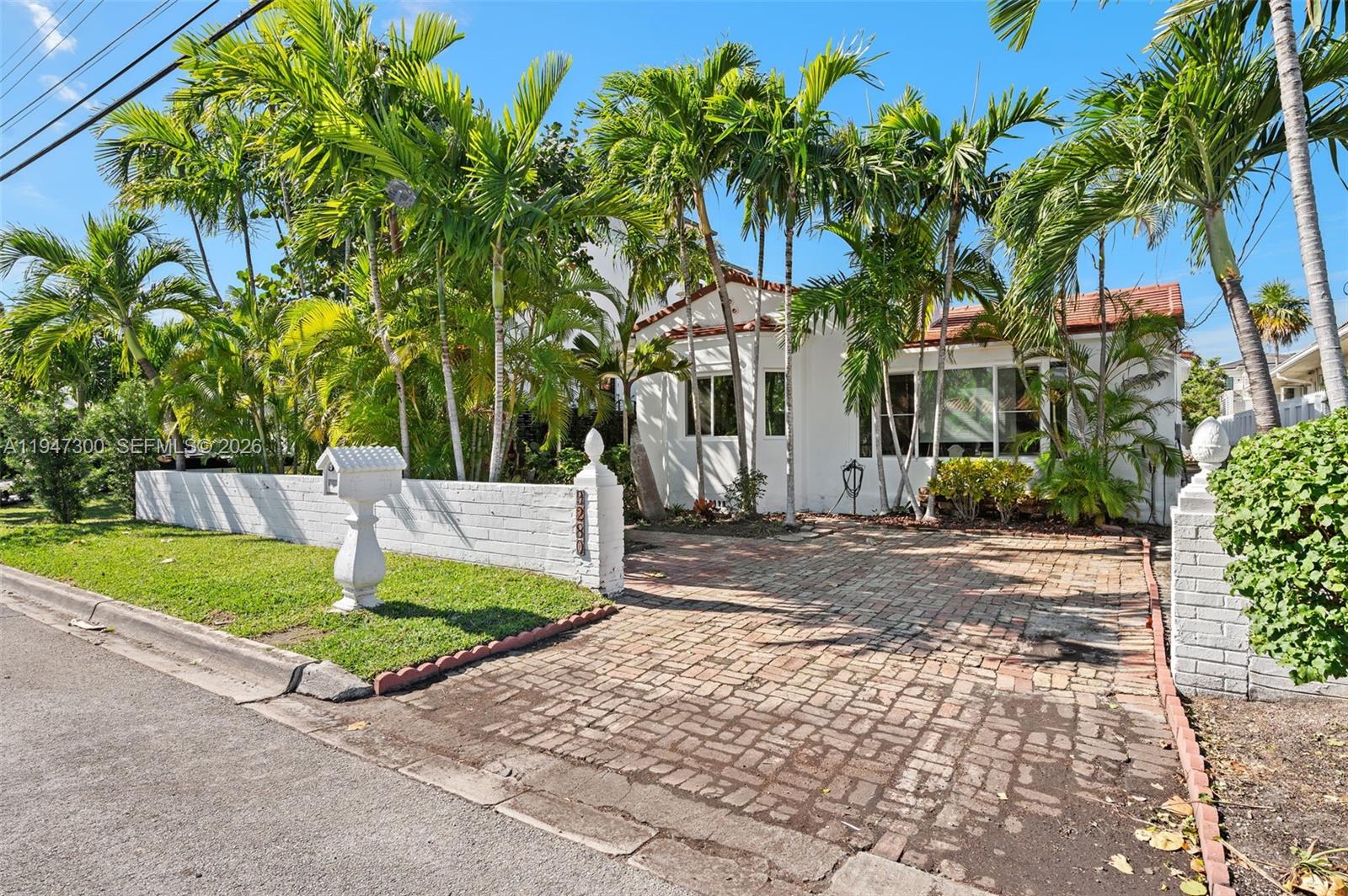 9280 Abbott Ave Surfside, FL 33154