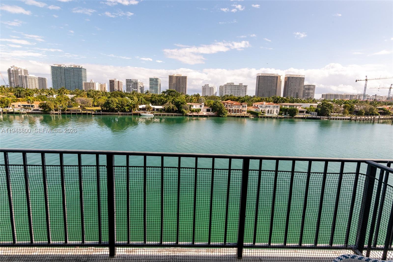 10101 E Bay Hbr Dr #504 Bay Harbor Islands, FL 33154